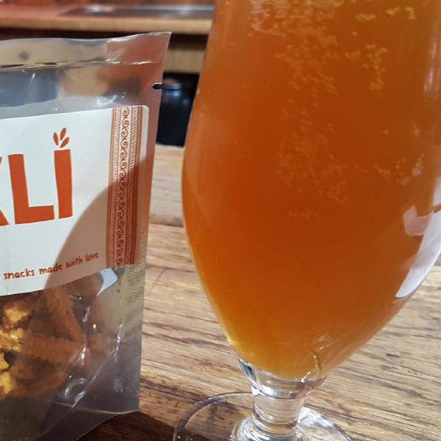 First gold double sour 8.6%, Chorlton Brewing Company, England