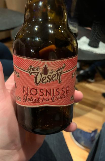 Fjøsnisse, joleøl frå Valdres 4.7%, Små Vesen, Norway