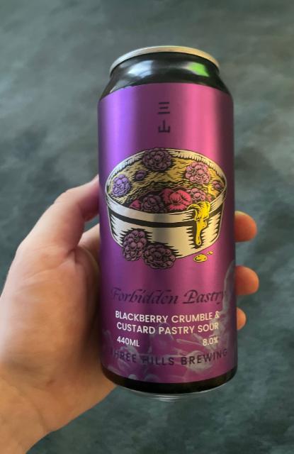 Forbidden pastry blackberry crumble & custard pastry sour 8.0%, Three Hills Brewing, England