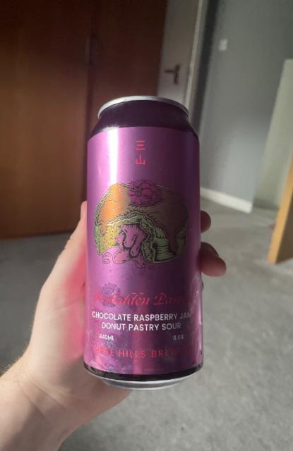 Forbidden pastry chocolate raspberry jam donut pastry sour 8.0%, Three Hills Brewing, England