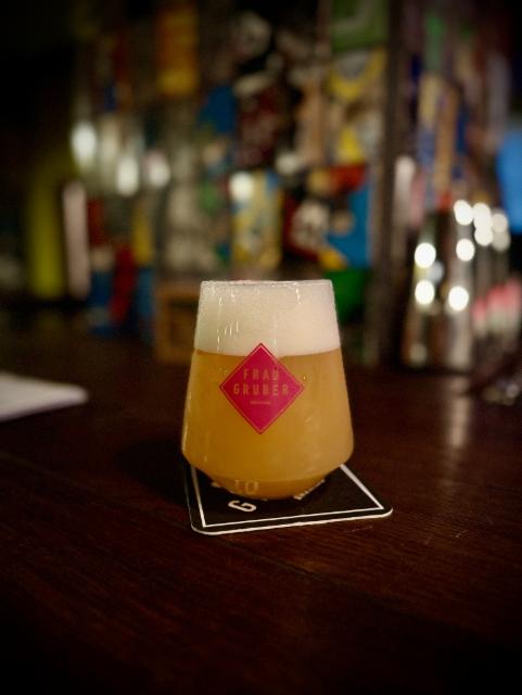 Frau Gruber-Superunnatural 8.4%, FrauGruber Brewing, Germany