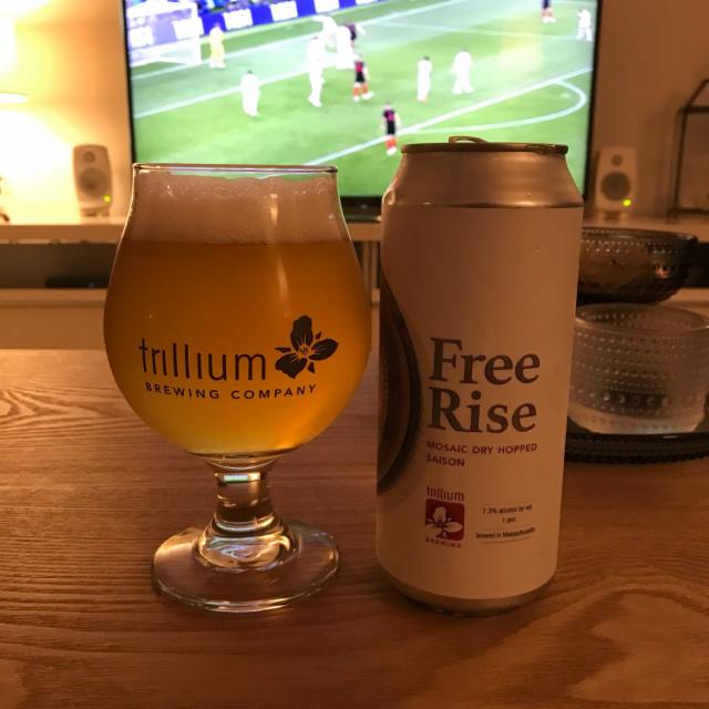 Free Rise Mosaic Dry Hopped 7.3%, Trillium Brewing Company, United States
