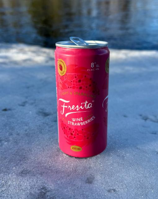 Fresita wine blend with strawberries 8.0%, Vicensa, Chile