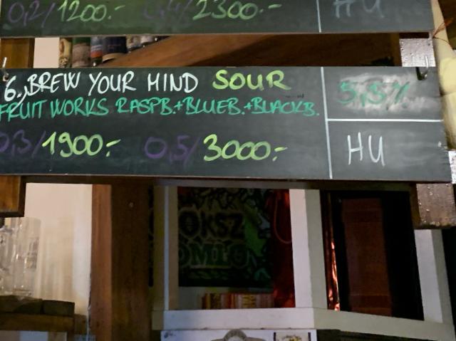 Fruit works raspberry blueberry blacberry 5.5%, Brew Your Mind, Hungary