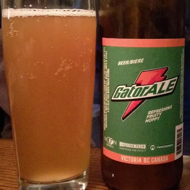 GatorALE 4.8%, Moon Under Water Brewery, Canada