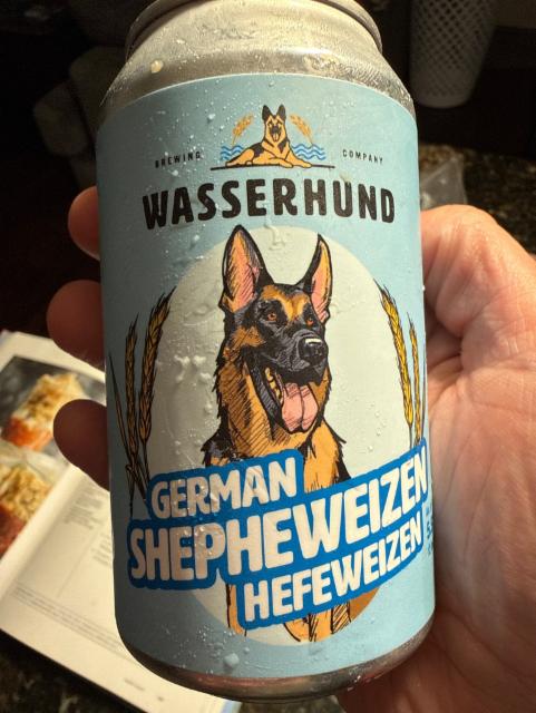 German shepheweizen Hefeweizen 5.9%, Wasserhund Brewing Company, United States