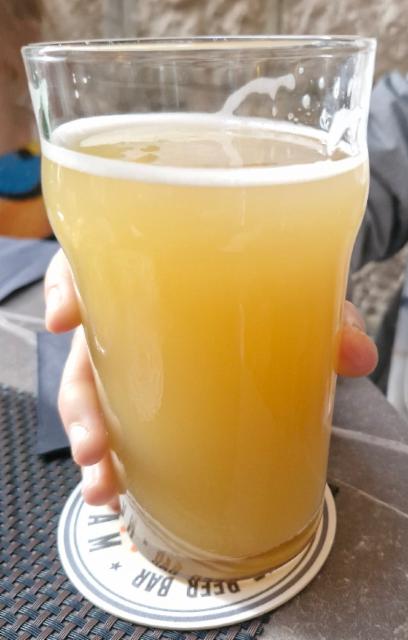 Glam Hazy Pale, Maskeron