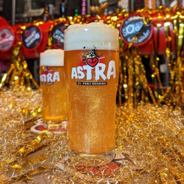 Glitter Gitta 4.9%, Astra St. Pauli Brauerei, Germany