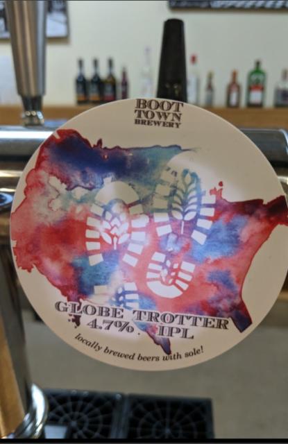 Globe Trotter 4.7%, Boot Town Brewery, England