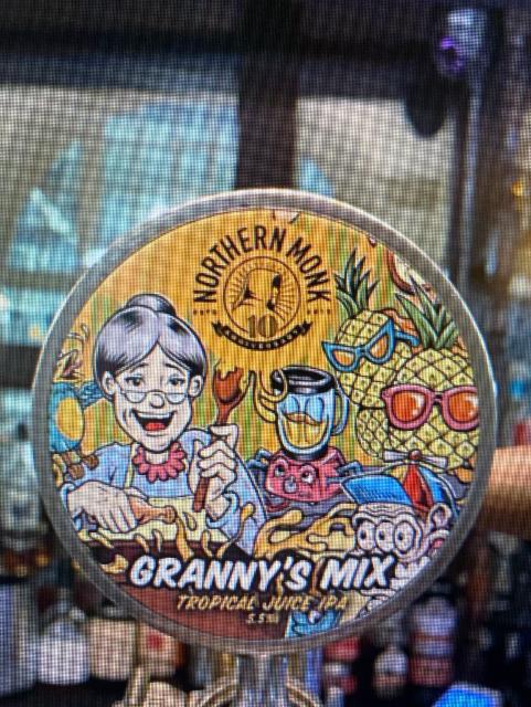 Granny's Mix // 10th Anniversary // Tropical Juice IPA 5.5%, Northern Monk Brew Co., England