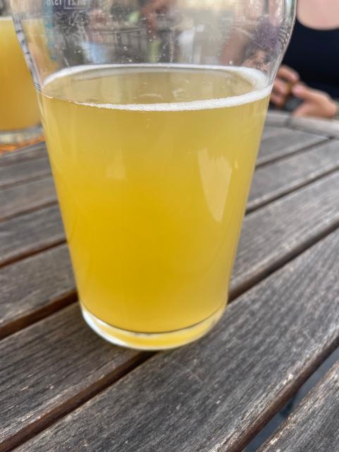 Große Weiße Zee Hunde 6.0%, Lobik Brewery, Slovenia