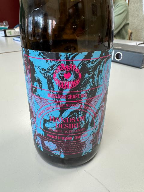 Hands of desiré 6.8%, Brasserie Surréaliste, Belgium