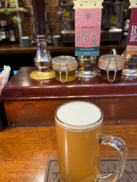 Handy Man Session IPA 4.0%, Brewhouse & Kitchen, England