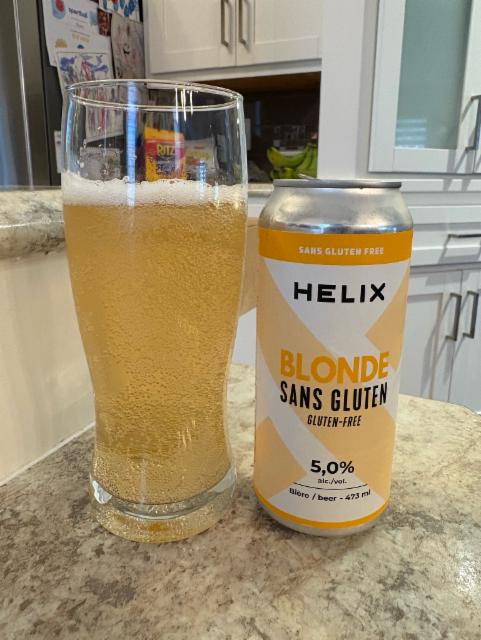 Helix Blonde 5.0%, Microbrasserie Nouvelle France, Canada