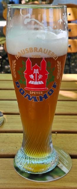 Helles Hefeweizen 5.2%, Domhof Hausbrauerei, Germany