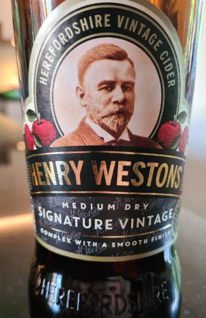 henry weston signature vintage 6.8%, Westons Cider, England