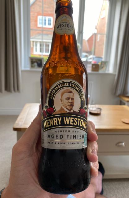 Henry Westons Medium Dry 2018 Aged Finish 6.5%, Westons Cider, England