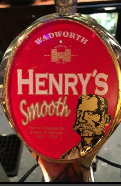 Henry's Smooth 3.6%, Wadworth Brewery, England