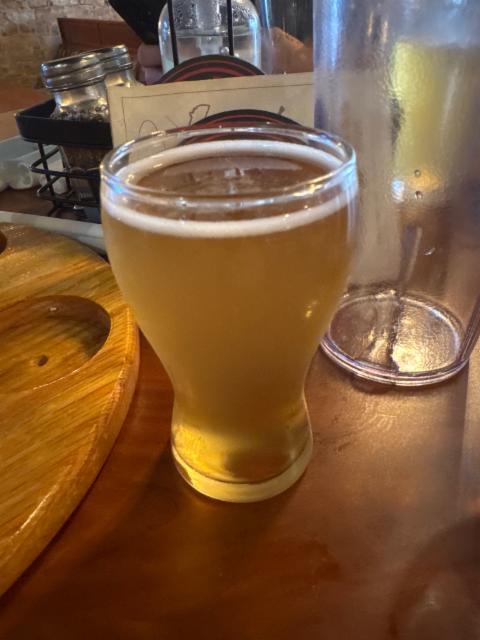 Hip hef 5.4%, Parkersburg brewing co, United States