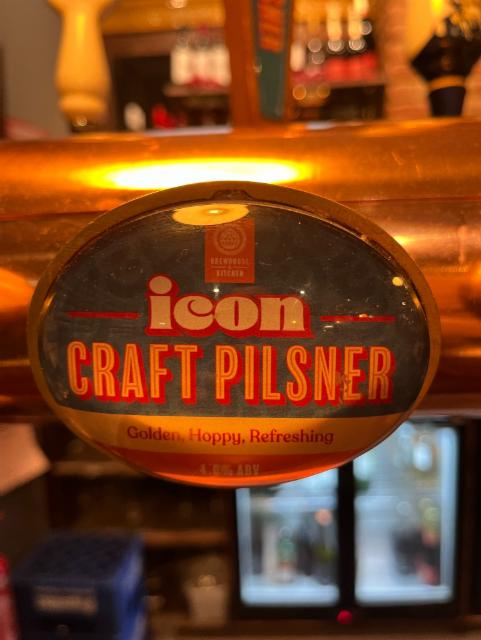 icon craft pilsner 4.0%, Brewhouse & Kitchen, England
