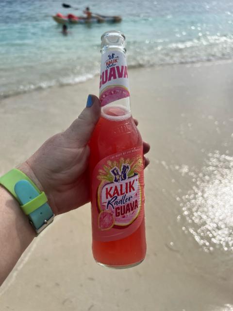 Kalik radler guava 4.0%, Commonwealth Brewery (Heineken), Bahamas