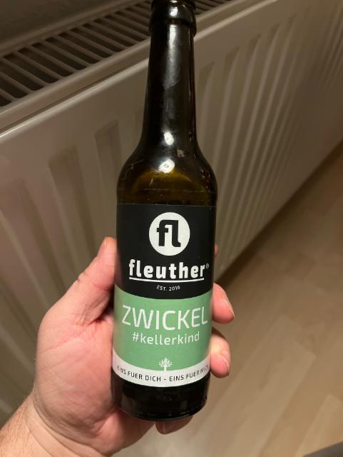 Kellerkind Zwickel 4.9%, Fleuther, Germany