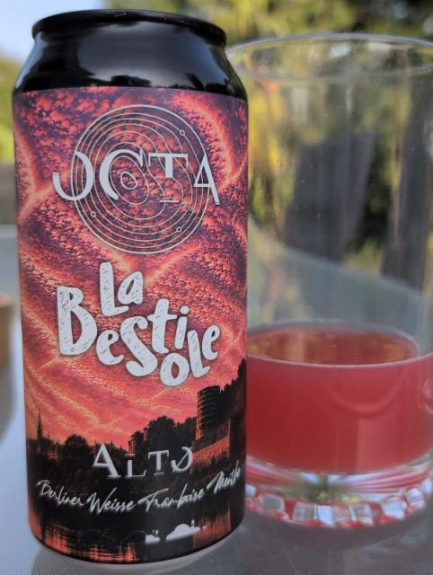 La bestiole, Octa