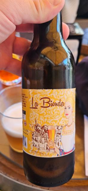 la bionda 5.5%, Micro birrificio castel del monte, Italy