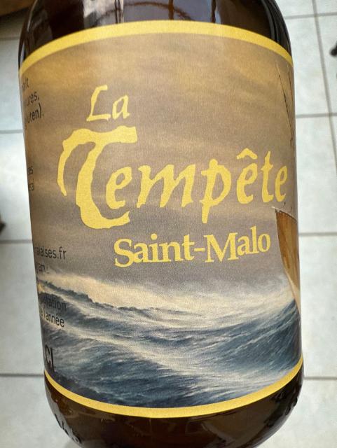 La Tempête Saint-Malo 6.0%, L'Écume Des Falaises, France
