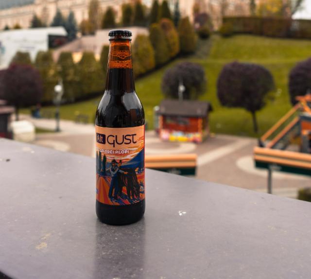 La Trei Plopi 5.2%, AltGUST, Romania