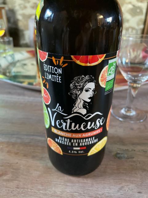 La Vertueuse blanche aux agrumes 4.5%, Saveurs Des Sucs (La Vertueuse), France