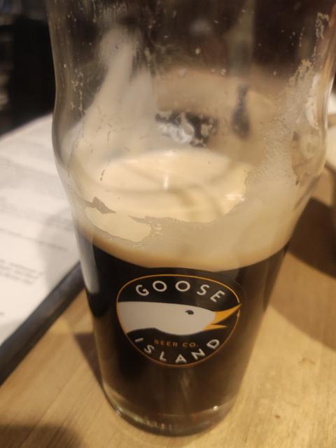 Lakeshore stout 5.9%, Goose Island Beer Company (AB-InBev), United States