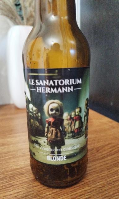 Le Sanatoruim Hermann, Brasserie Belle Cour (Paulette)