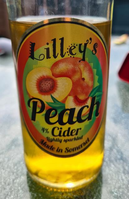 Lilley's Peach Cider 4.0%, Lilley's Cider Barn, England
