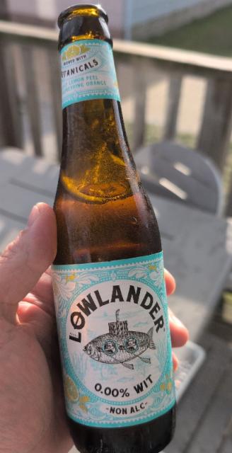 Lowlander 0.00% Wit 0.0%, Lowlander Botanical Beer, Netherlands