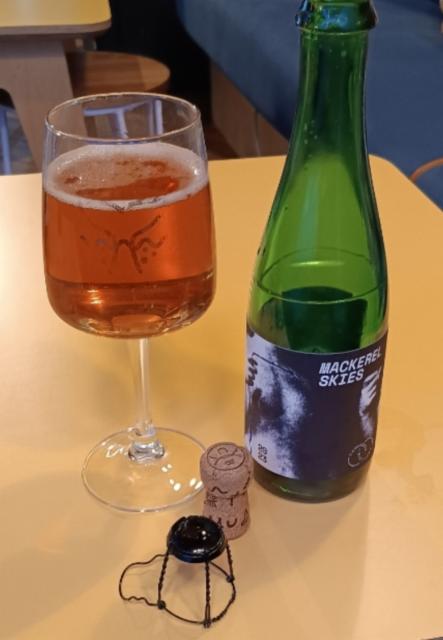 Mackerel Skies 6.3%, Crossover Blendary, England