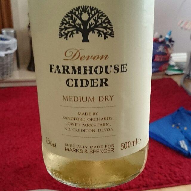 Devonshire Cider Medium Dry 4.5%, Sandford Orchards, England