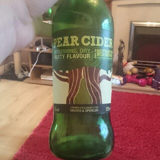 Marks & Spencers Pear Cider Vintage 2014 7.3%, Westons Cider, England