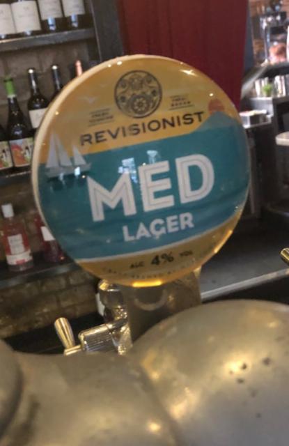 Med Lager 4.0%, Revisionist, England