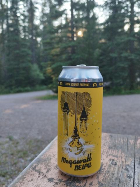 Megawatt neipa 6.0%, Town Square, Canada