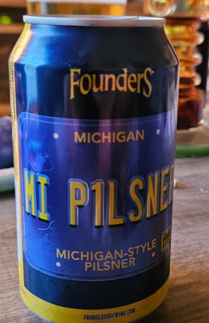 mi pilsner 5.0%, Founders Brewing Company, United States
