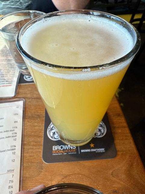 Microburst IPA 6.5%, Banded Peak Brewing, Canada