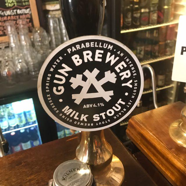 Milk stout 4.1%, Gun Brewery, England