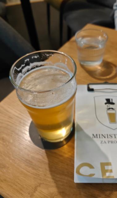 Minister, Hisno pivo