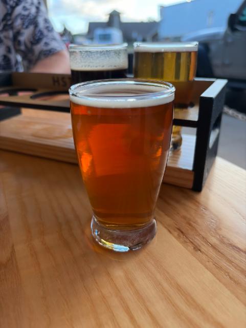 Molly O'Malley's Red Ale 4.9%, Hawaii standard time brewing, United States