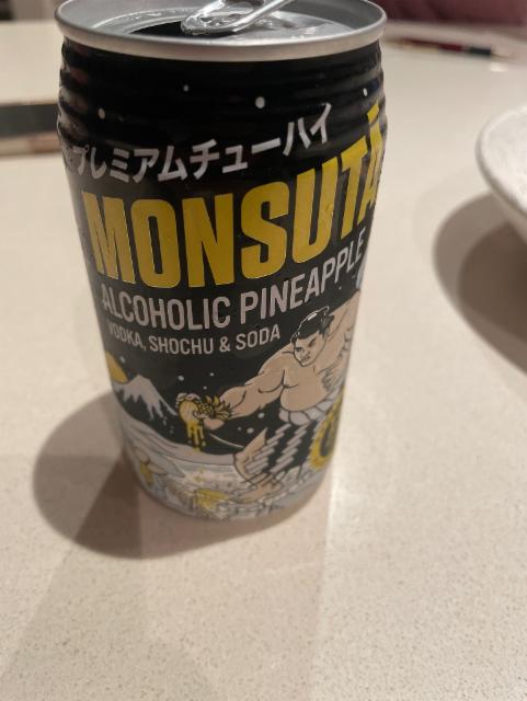 Monsutā Alcoholic Pineapple 7.3%, Orion Breweries Ltd. (Asahi), Japan