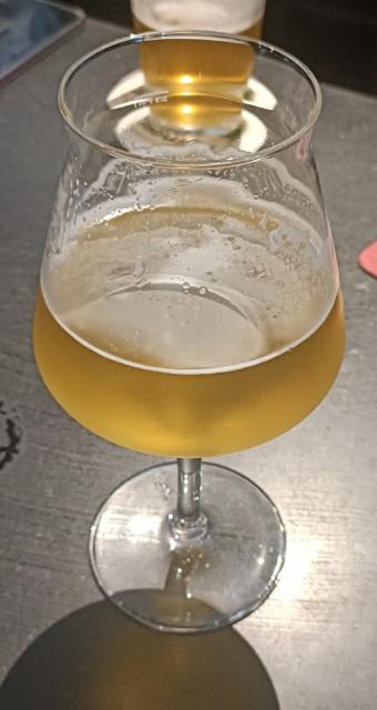 moon marked 4.9%, Track Brewing Co., England