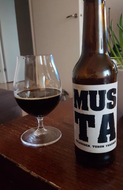 Musta Valkoinen, Turun Ykkönen 5.5%, Kimito Brewing, Finland
