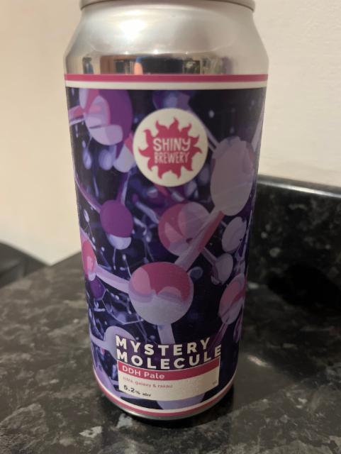 Mystery Molecule 5.2%, Shiny Brewing, England