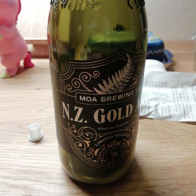 N.Z. Gold Ale, Moa Brewing Company, New Zealand